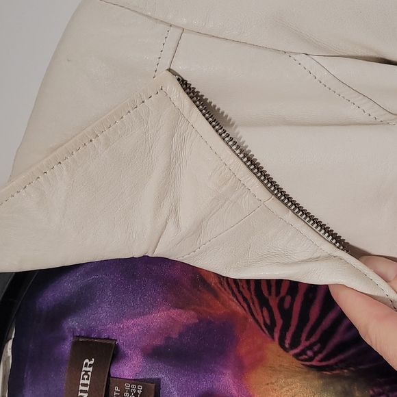 Danier white leather coat - Picture 6 of 14